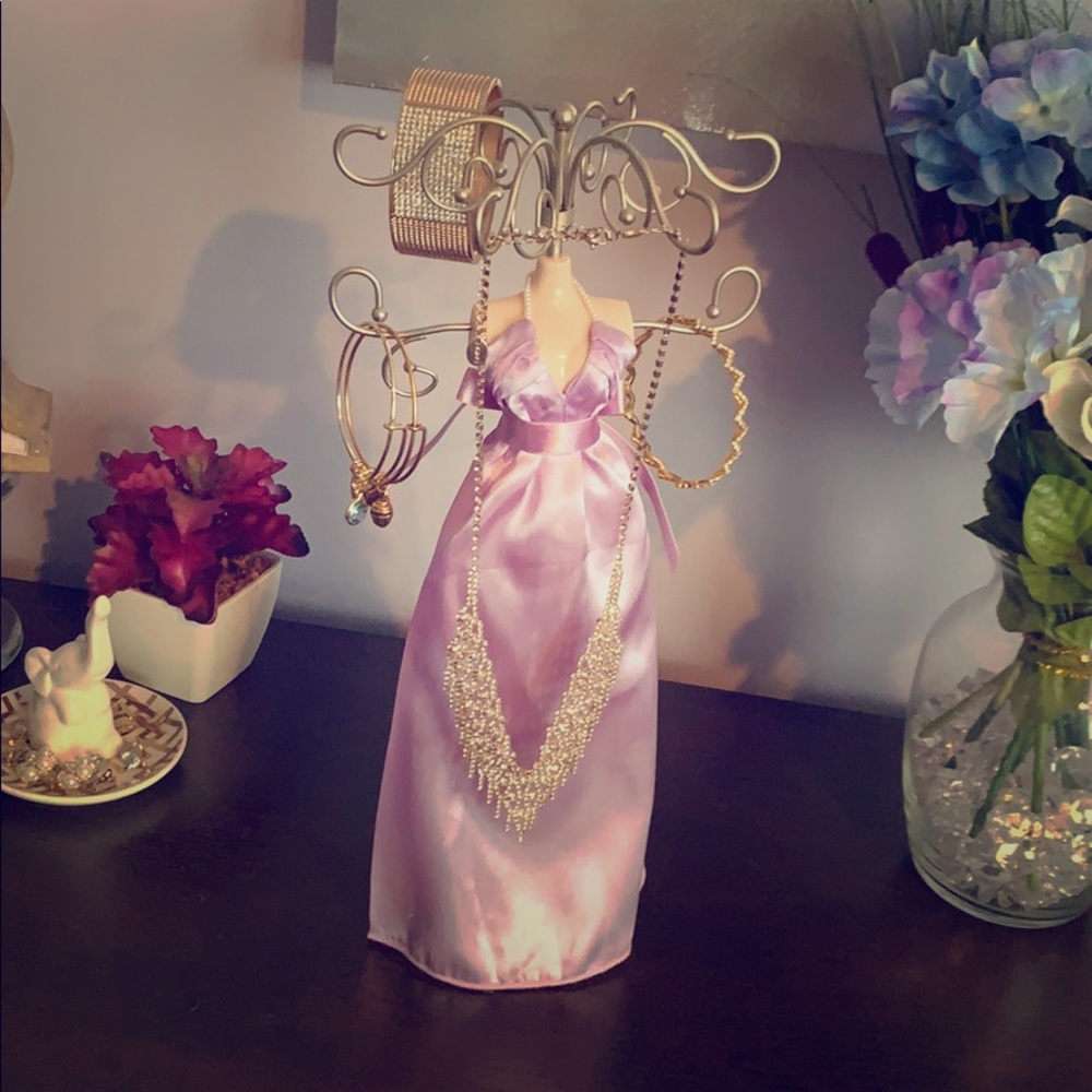 Necklace/Jewelry Holder